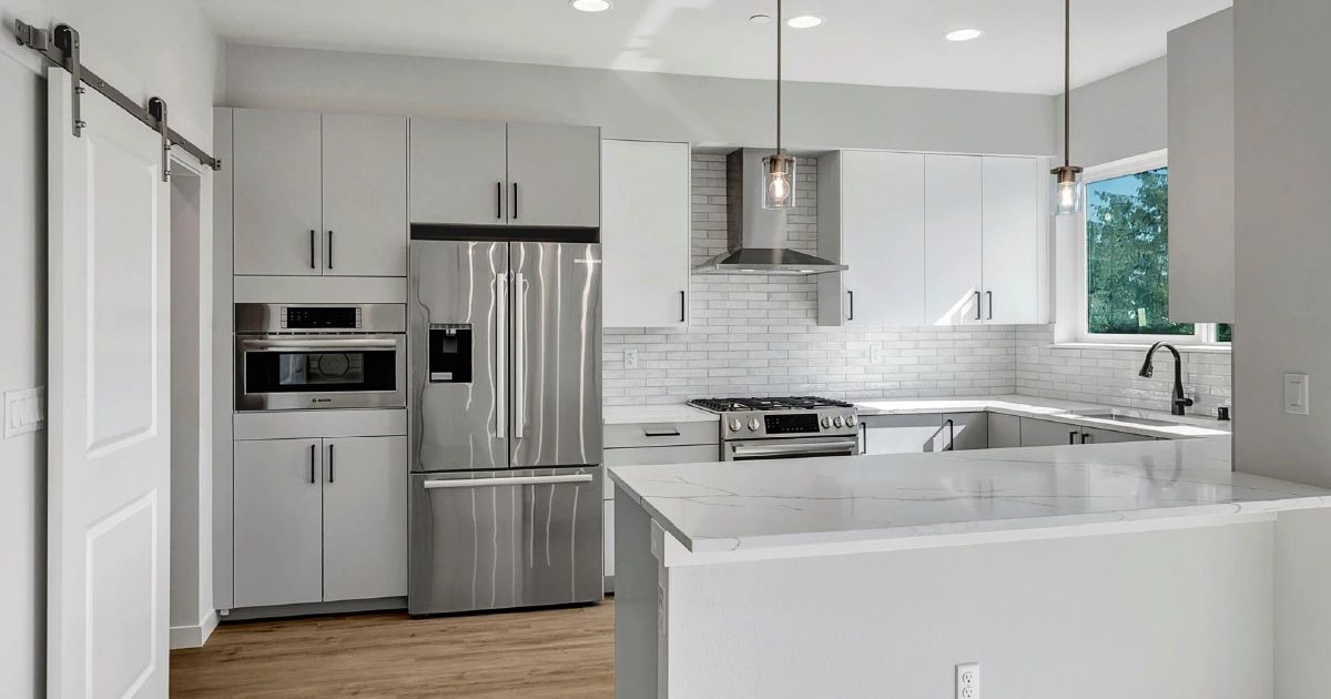 Is a Contemporary Townhouse Right for You? Pros and Cons to Consider 