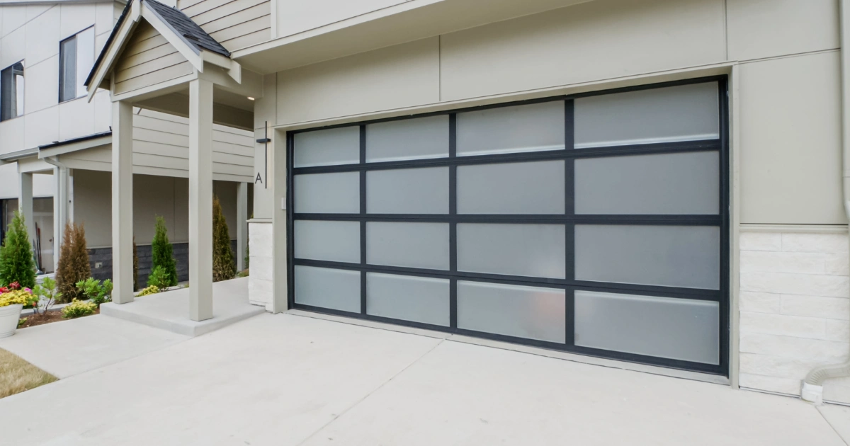 Top Benefits of Buying a Townhome With a Private Garage